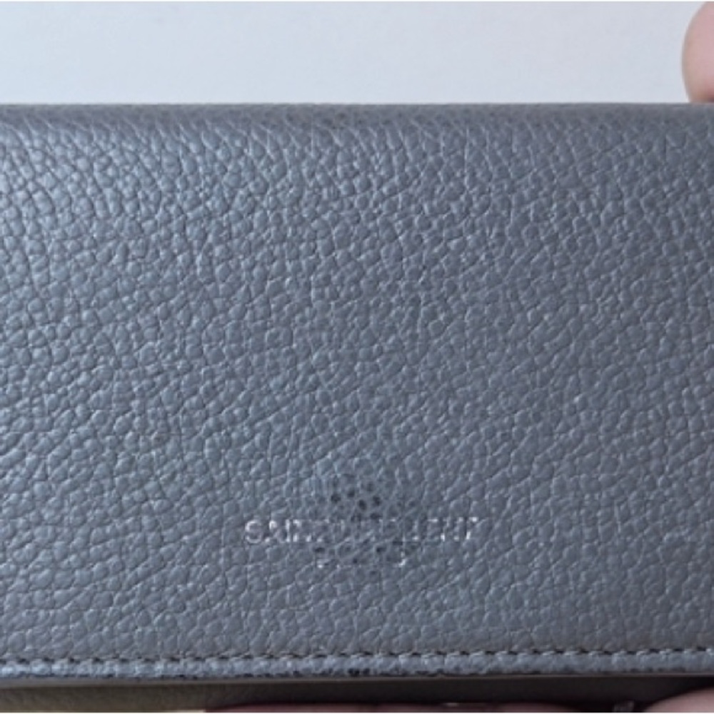 SAINT LAURENT GUC Greige Leather Trifold Wallet - Picture 9 of 14